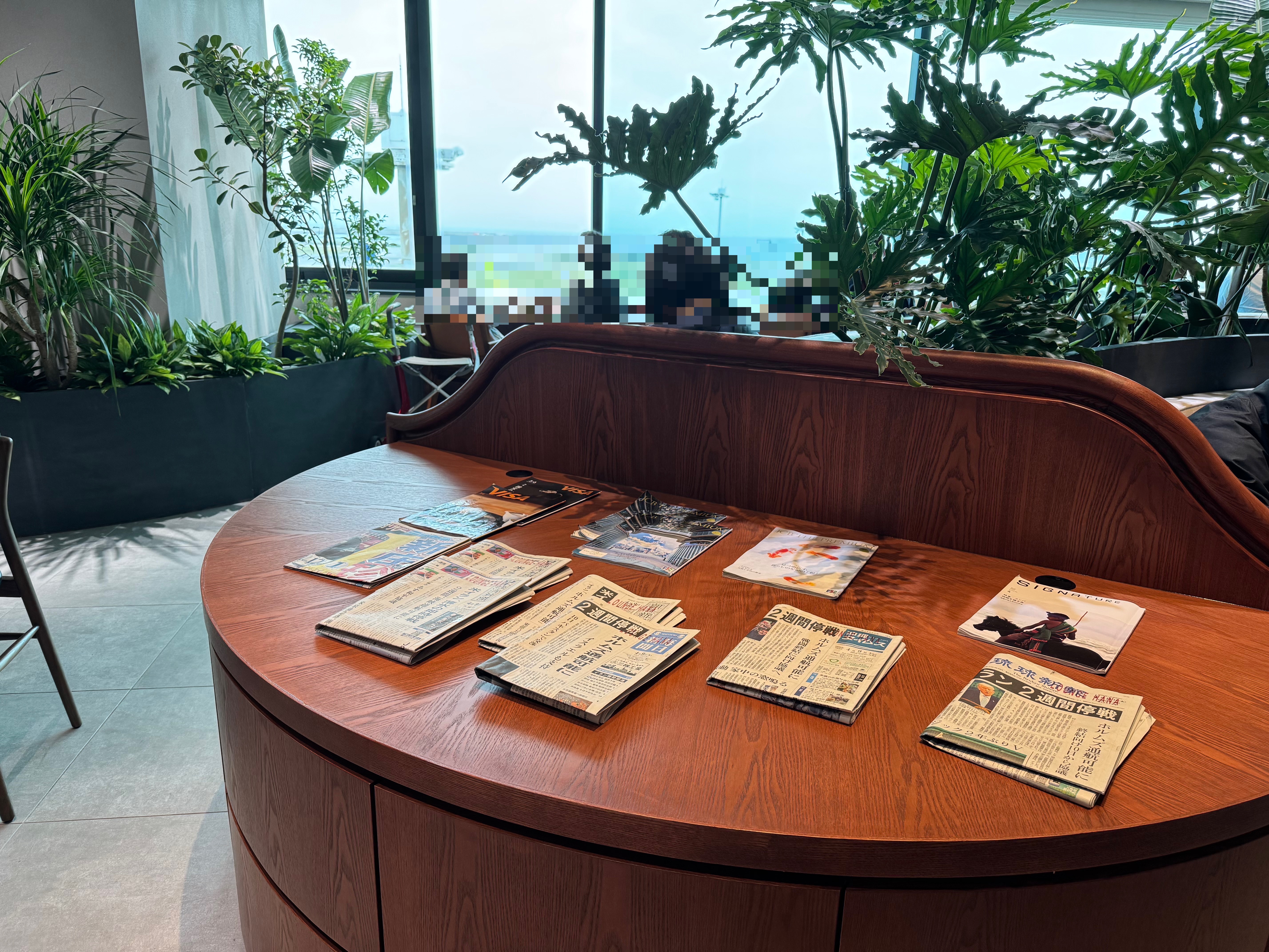 airport lounge atmosphere 2