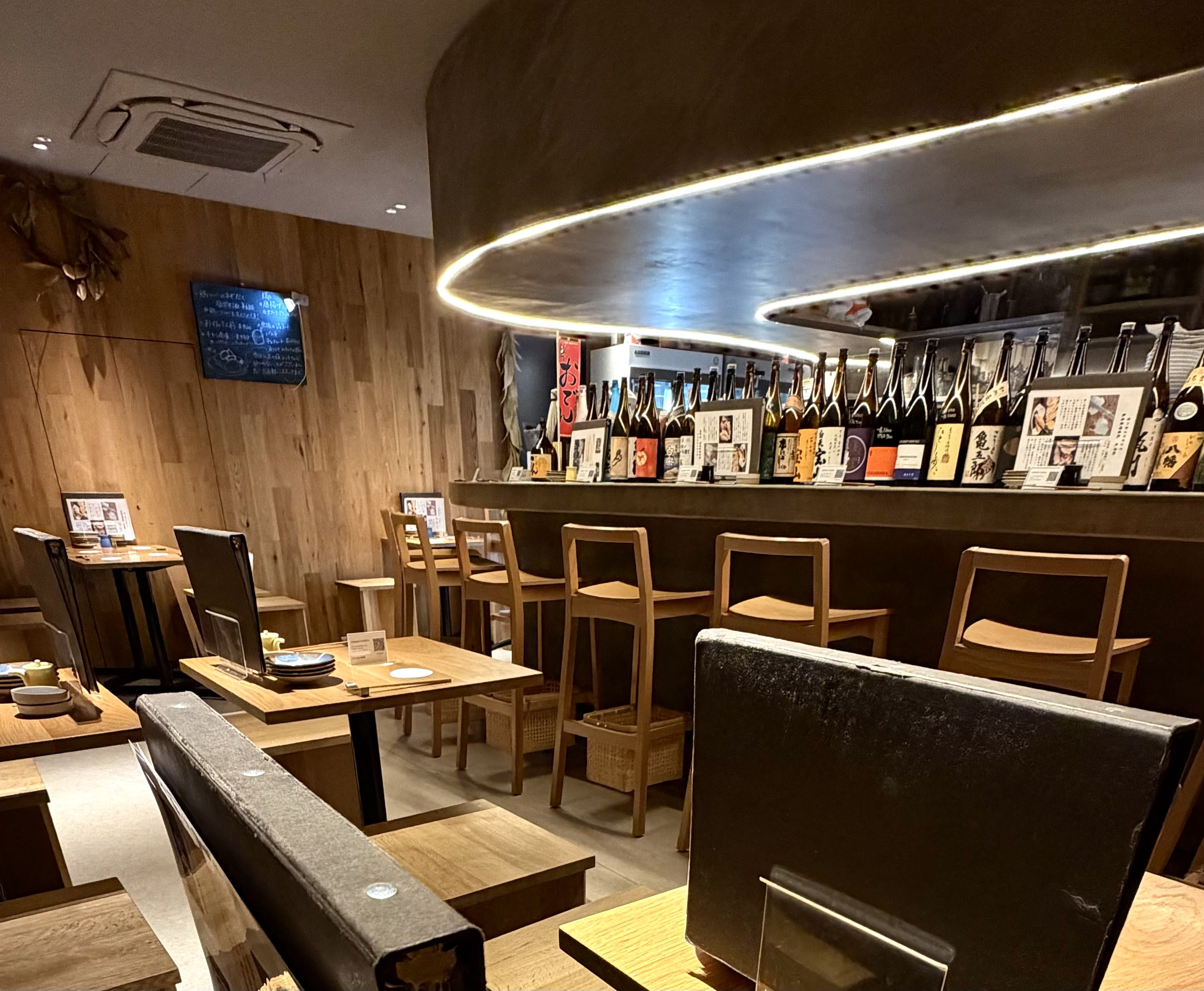 dinner restaurant interior